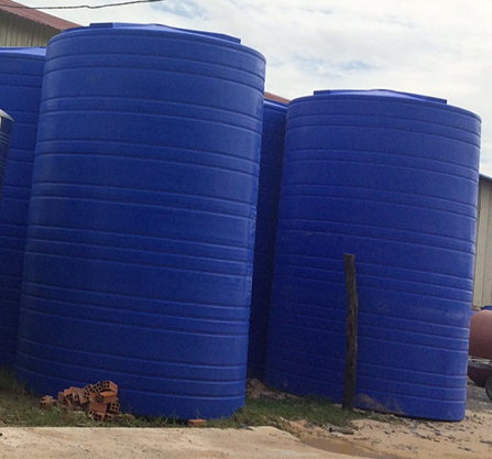 Plastic tubs stand